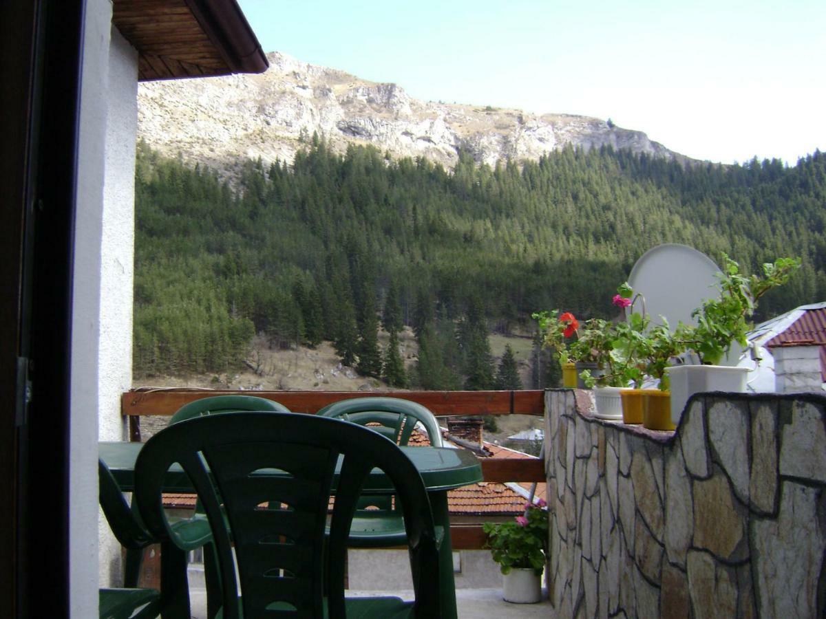 Guest House Denitsa Trigrad Esterno foto