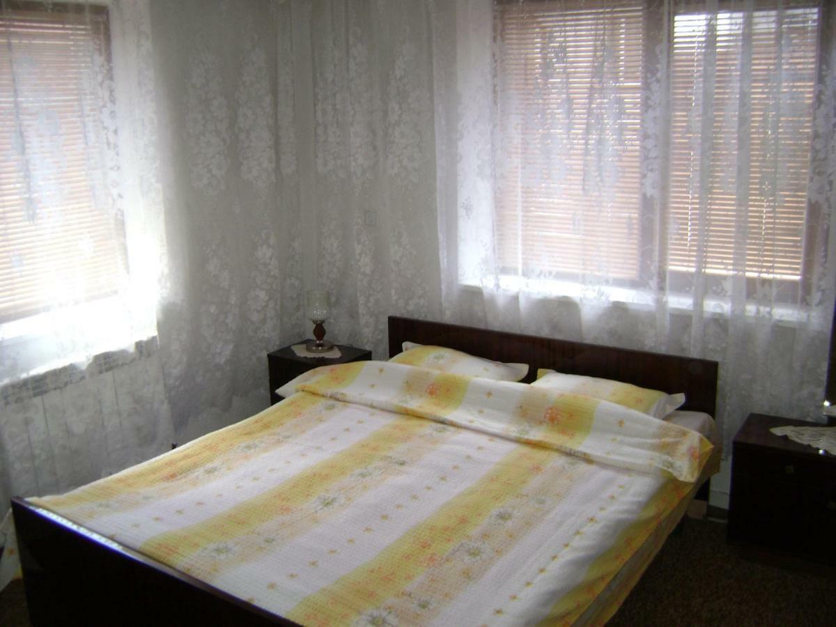 Guest House Denitsa Trigrad Esterno foto